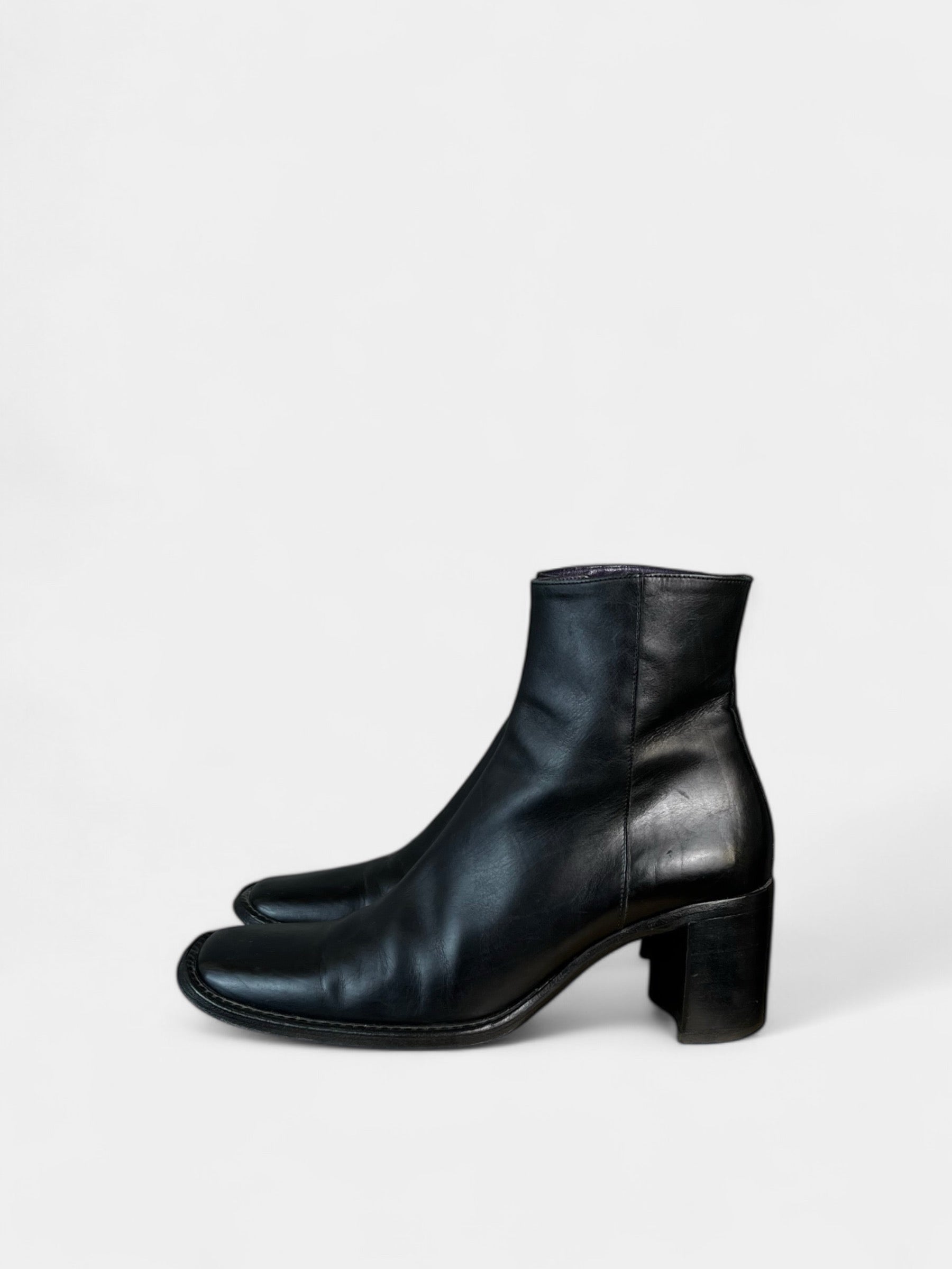 Freelance black leather square toe ankle boots, 38